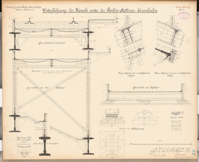 Ein detaillierter Architekturplan der Berlin-Sienbahnbrücke mit strukturellen Entwürfen und Anmerkungen auf Papier.