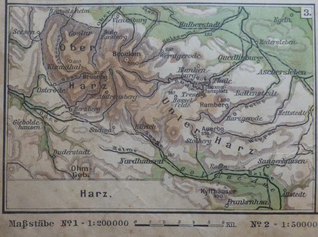 Alte Karte des Harz, Deutschland, zeigt Straßen, Gebäude und Sehenswürdigkeiten mit Text und Zahlen an der oberen und unteren Kante.