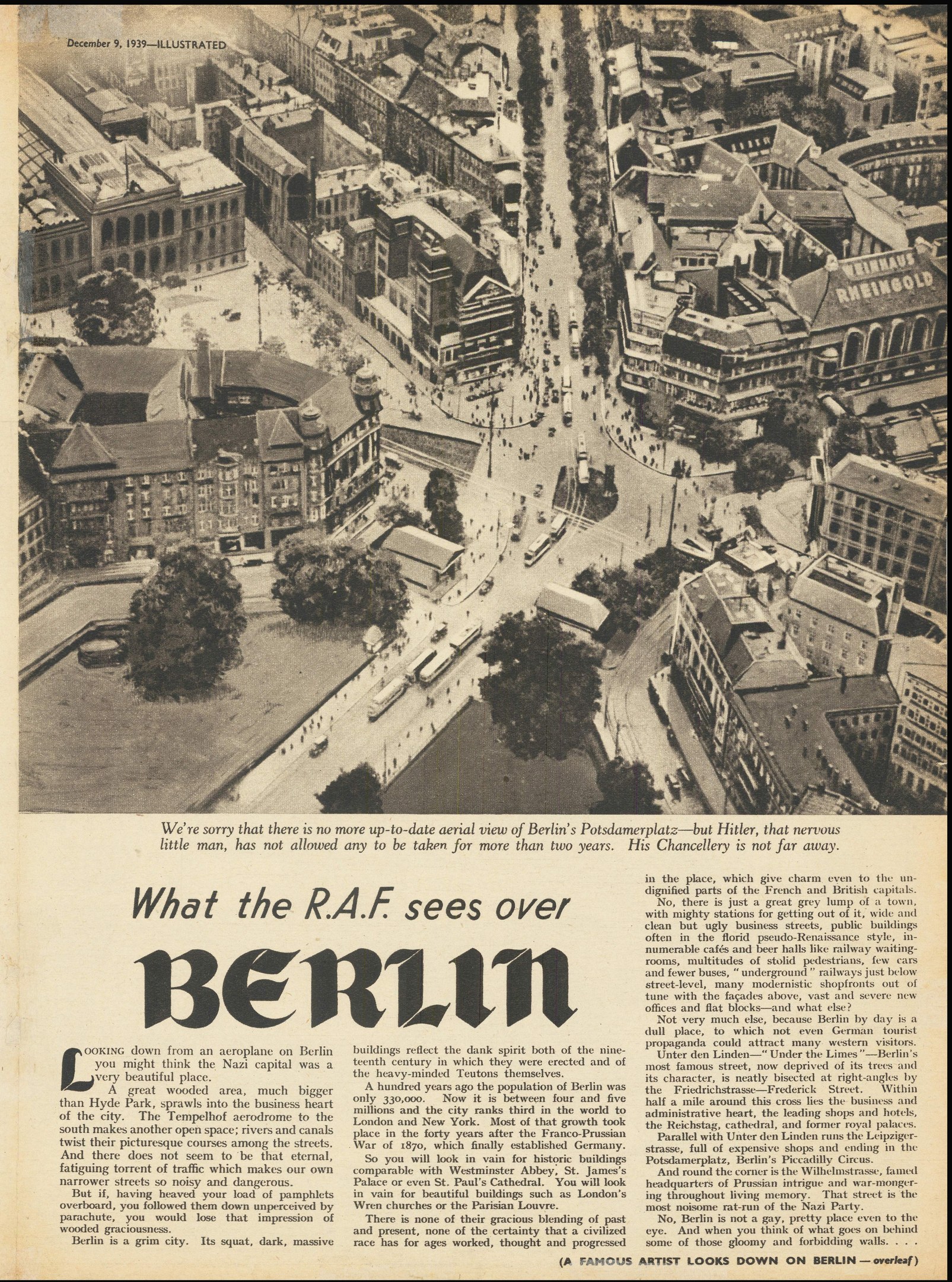 Schwarz-weißes Foto einer alten Zeitung mit einem Stadtpanorama, das Gebäude, Bäume und Fahrzeuge zeigt, begleitet von Text.