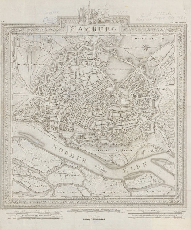 Alte Karte von Hamburg, Deutschland, auf Papier gedruckt, zeigt Straßen und Sehenswürdigkeiten mit klassischem Erscheinungsbild.