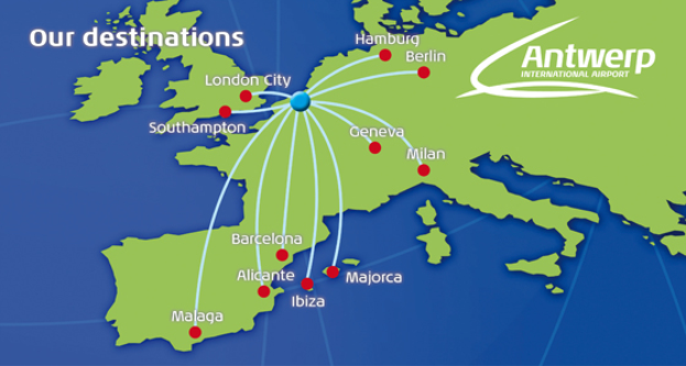 Eine Karte von Europa, die den Antwerp International Airport hervorhebt, mit Flugdetails wie Zielort, Abflug- und Ankunftszeiten sowie Reisezeit.
