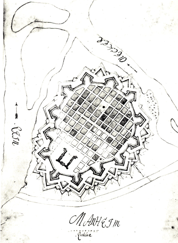 Schwarze und weiße Stadtkarte mit einem zentralen Platz und detaillierten Textanmerkungen.