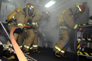Ratingen: Brand auf der A3 mit schwer verletztem Person in einem Elektrofahrzeug